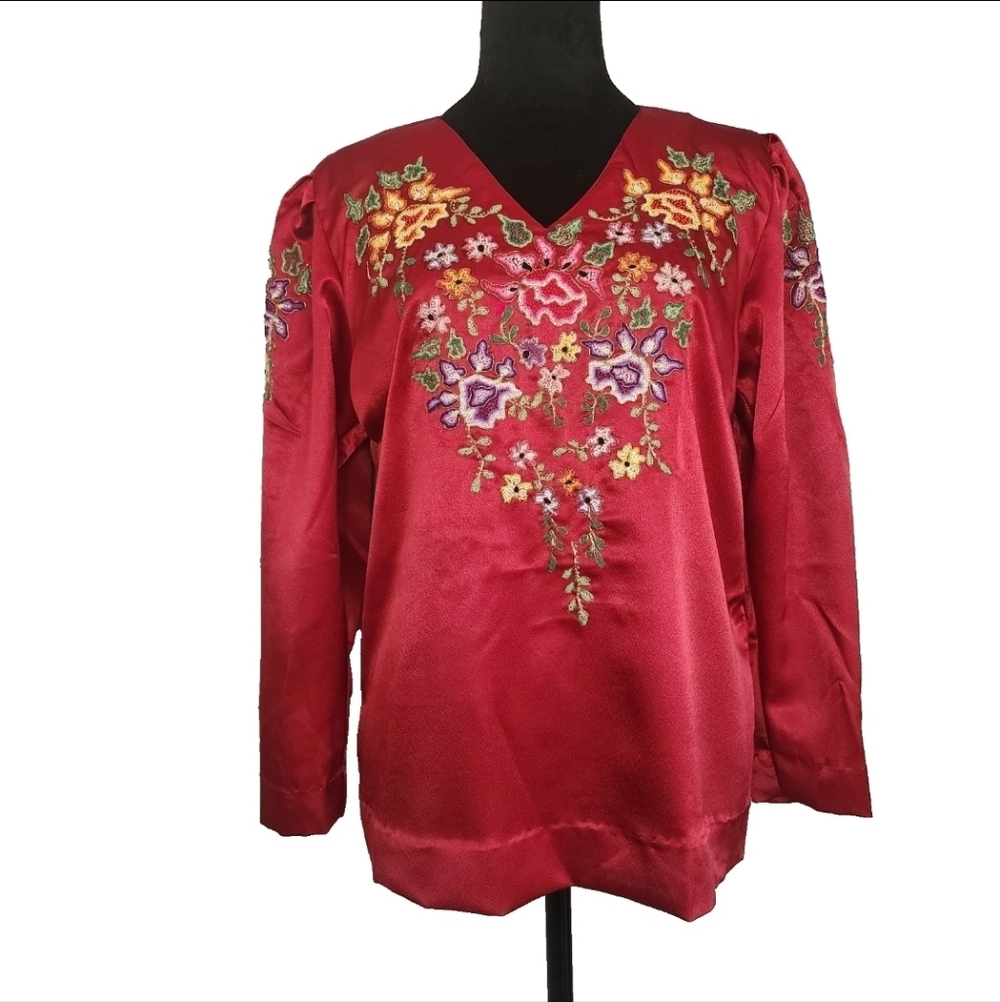 Women's M Satin Embroidered Beaded Pullover Top Removable Shoulder Pads Vintage